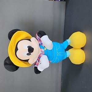 Farmer Disney Junior E-I-O! Mickey Mouse plush interactive toy!